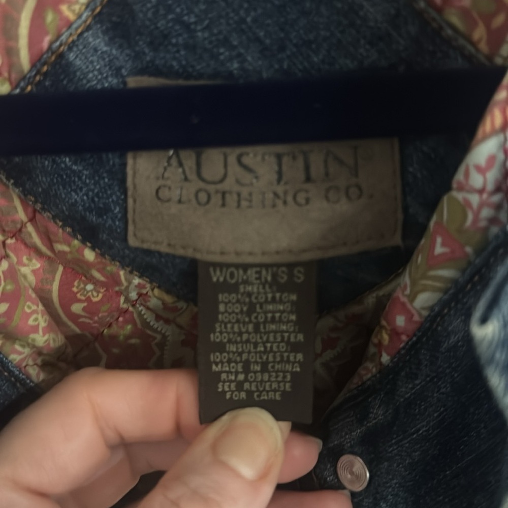 Austin Clothing Co Paisley Lined Button Front Jean Jacket Size Small - Picture 9 of 13